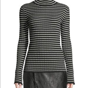 Joie Gestina Sweater in Caviar/Porcelain size XXS